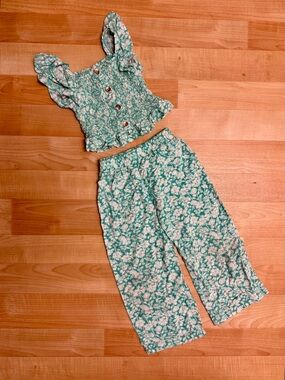 Vince Camuto Girls Floral 2 Piece Set Size 6 Smocked Top Pants